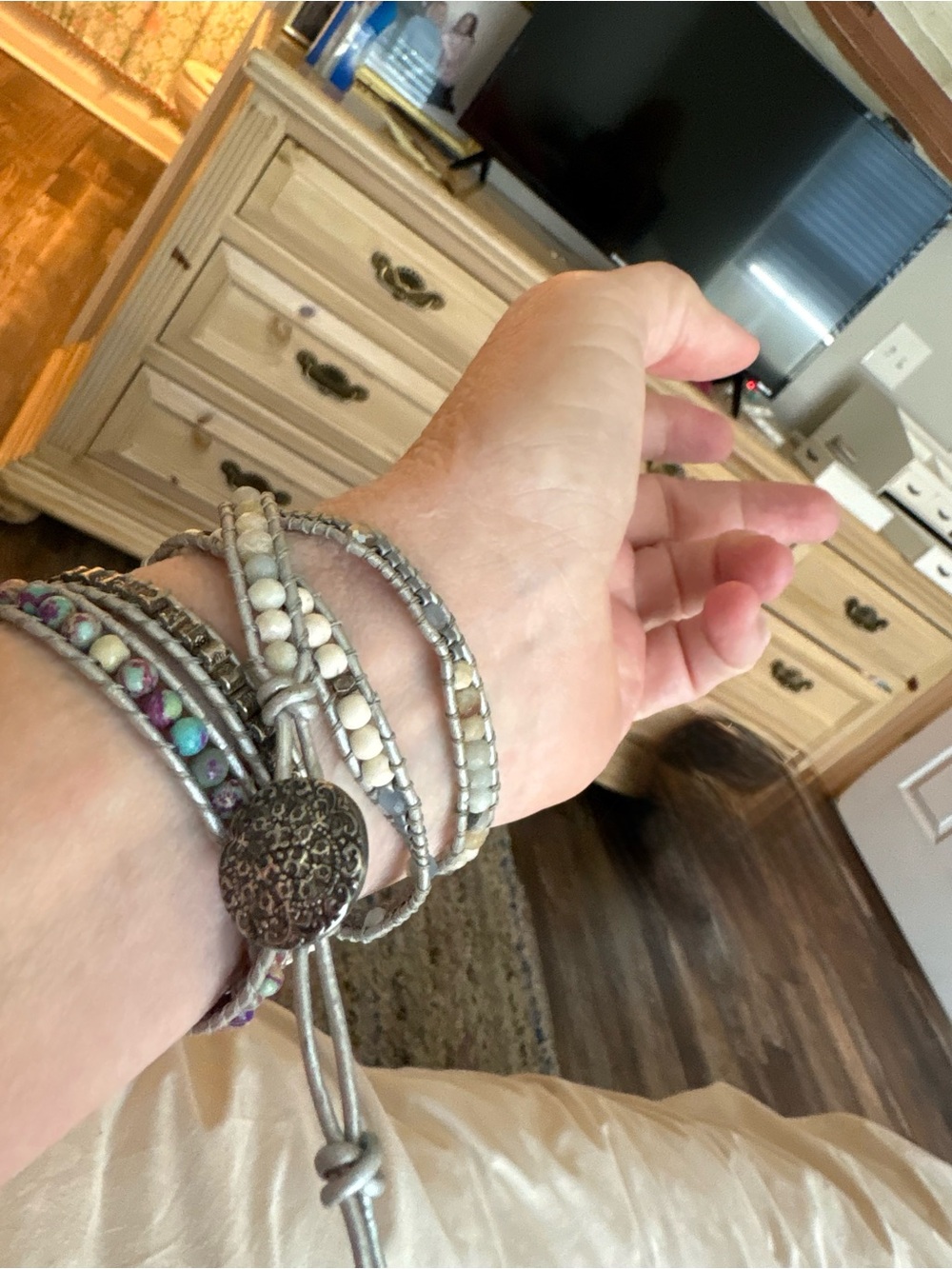 Multi-Strand Beaded Wrap Bracelet in Cream and Silver, tourquois